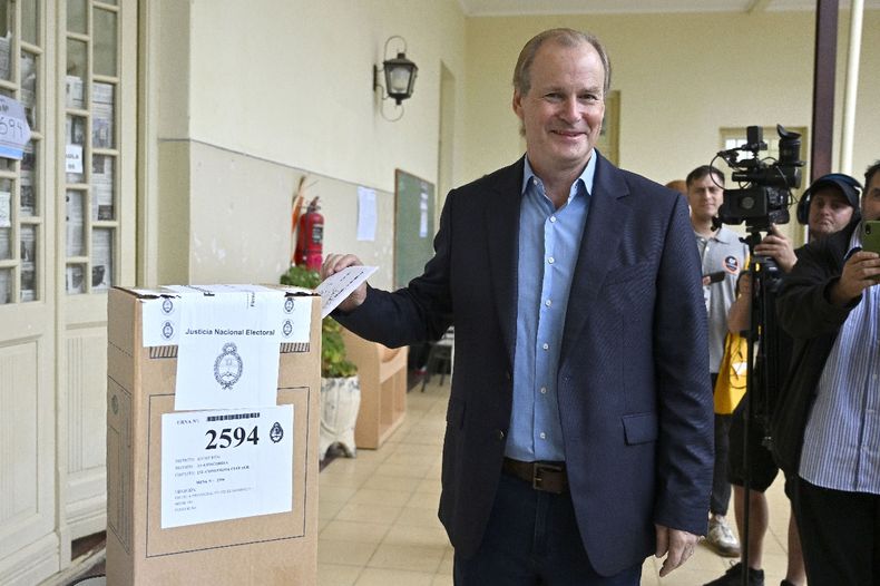 Gustavo Bordet, gobernador y ganador en Diputados.