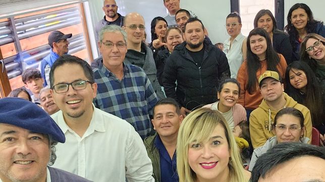 Julio Mercado (de boina), renunció a Republicanos Unidos Tierra del Fuego y desató la interna en La Libertad Avanza.