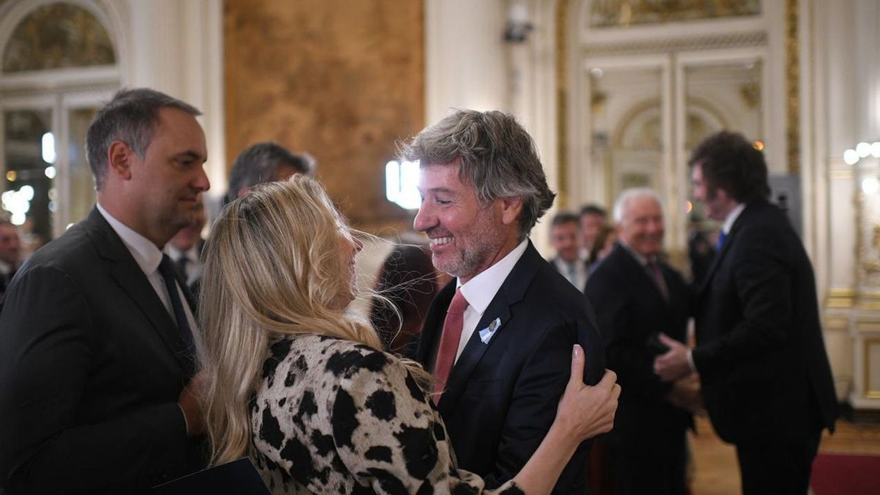 Karina Milei y Juan Bautista Mahiques, en la Casa Rosada.