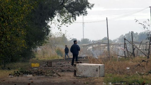 ni mariotto, ni un ?apurado? proyecto de expropiacion pudieron frenar violento desalojo