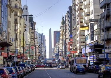 El escenario político se mueve en la Ciudad de Buenos Aires y nuevos y viejos jugadores buscan su lugar bajo el sol.&nbsp;&nbsp;
