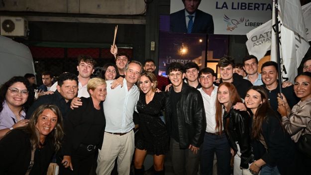 La Libertad Avanza no tiene representantes puros en la Legislatura de Santa Fe y queda afuera de la discusión por la reforma.