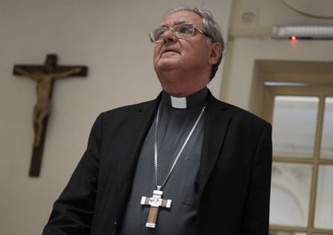 Ojea, el apóstol de Bergoglio: reelección y sotana corta