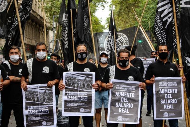 El Sindicato Único de Trabajadores del Neumático (SUTNA) marcó un hito en 2000: participar en las ganancias.