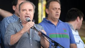Docentes insisten con reabrir la paritaria y refutan los anuncios de Vidal