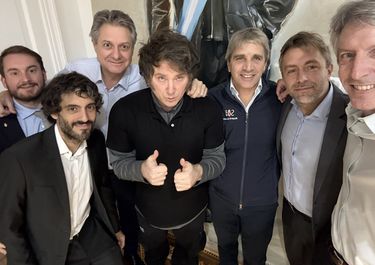 Javier Milei, Toto Caputo y Los Picantes del equipo económico.