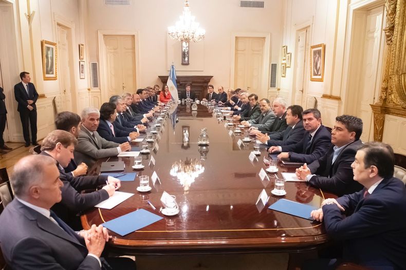 Javier Milei con los gobernadores. Guerra total.