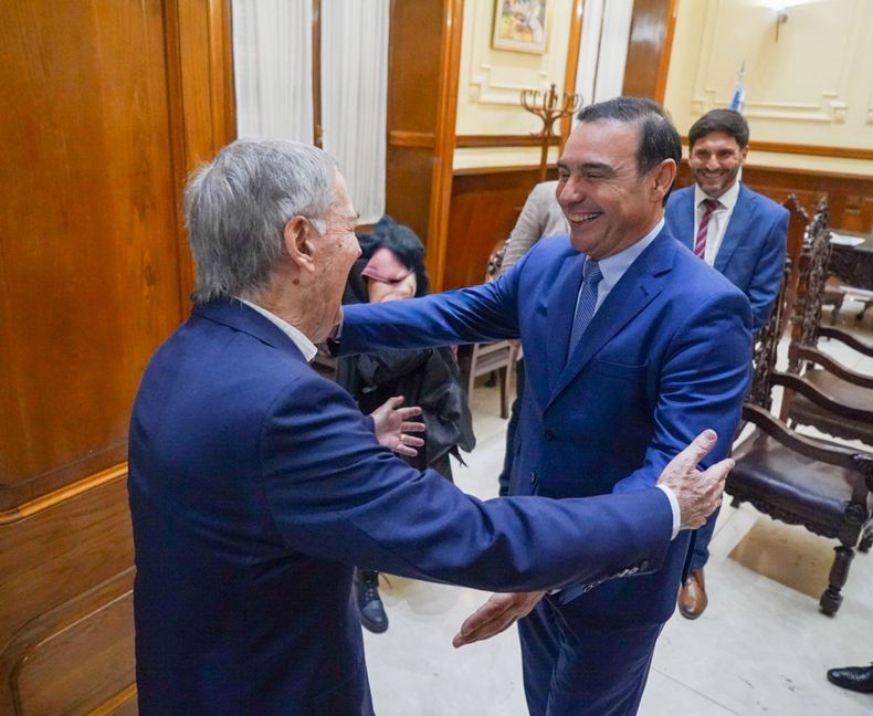 Gustavo Valdés, Maximiliano Pullaro y Juan Schiaretti en campaña 