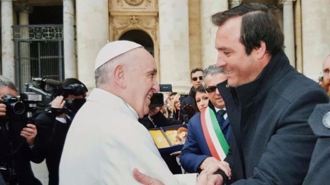 soria fue a roma a fotografiarse con el papa