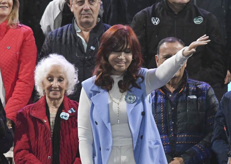CFK plaza 25M4.jpg