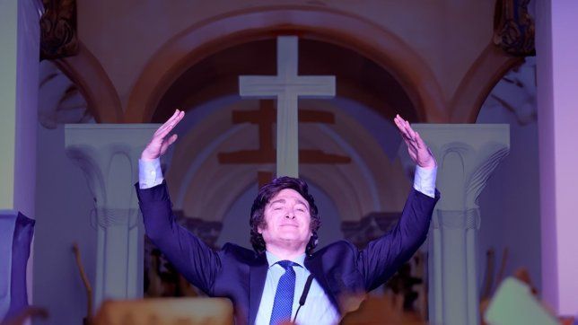 Javier Milei en un templo evangélico de San Juan