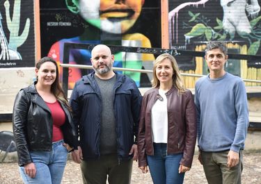 Las espadas de Myriam Bregman en Rosario: Irene Gamboa, Octavio Crivaro y Franco Casasola.