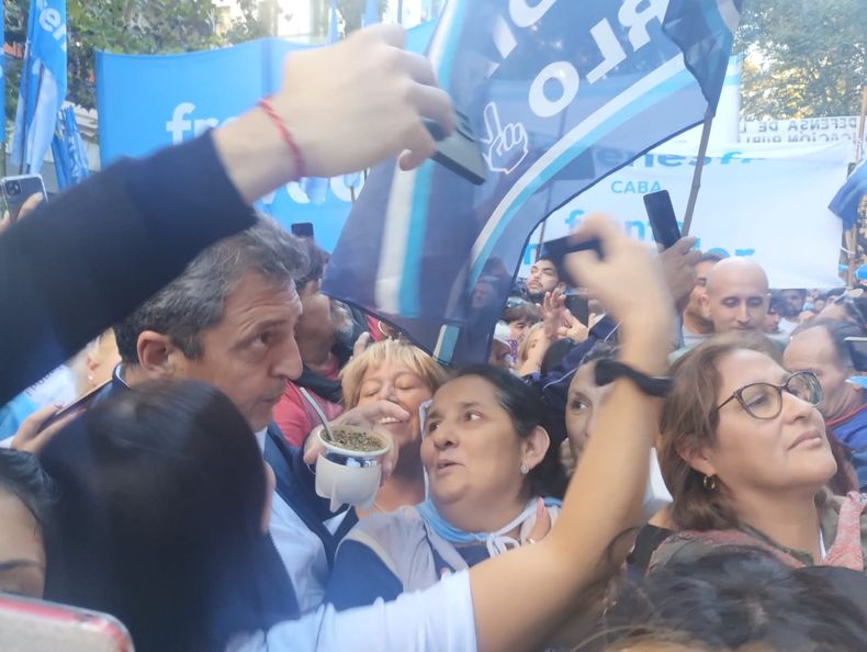 Sergio Massa, presente en la Marcha Universitaria, ausente en la discusión pública de la era Milei.