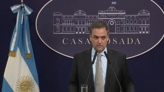 adorni: jamas se puso en discusion la coparticipacion del impuesto pais