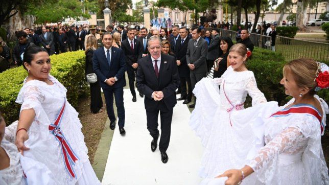 Salariazo en Santiago del Estero: el gobernador Suárez anunció un bono de $600.000 por el Día del Trabajador