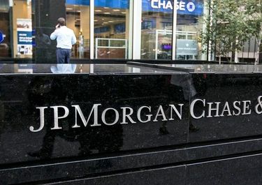 El mercado no le cree a Macri y el riesgo país llega al récord de su gobierno