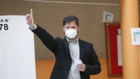 Fernández y CFK felicitaron a Boric, potencial aliado en la región