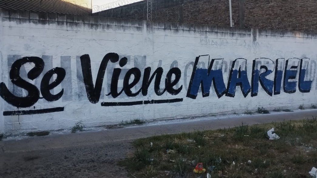 PJ bonaerense y los paredones de Mariel Fernández en el conurbano bonaerense.