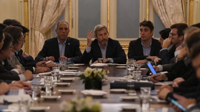 maniobras oficiales para que las provincias firmen la paz y el presupuesto