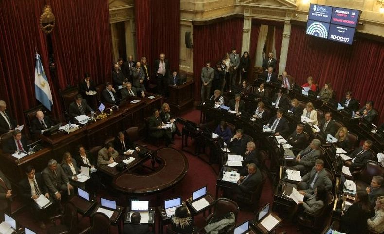 DYN18.jpg - senado