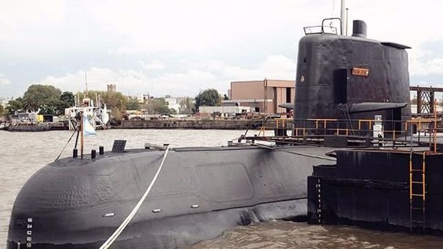 cautela, silencio e intrigas en el gobierno por la desaparicion del submarino