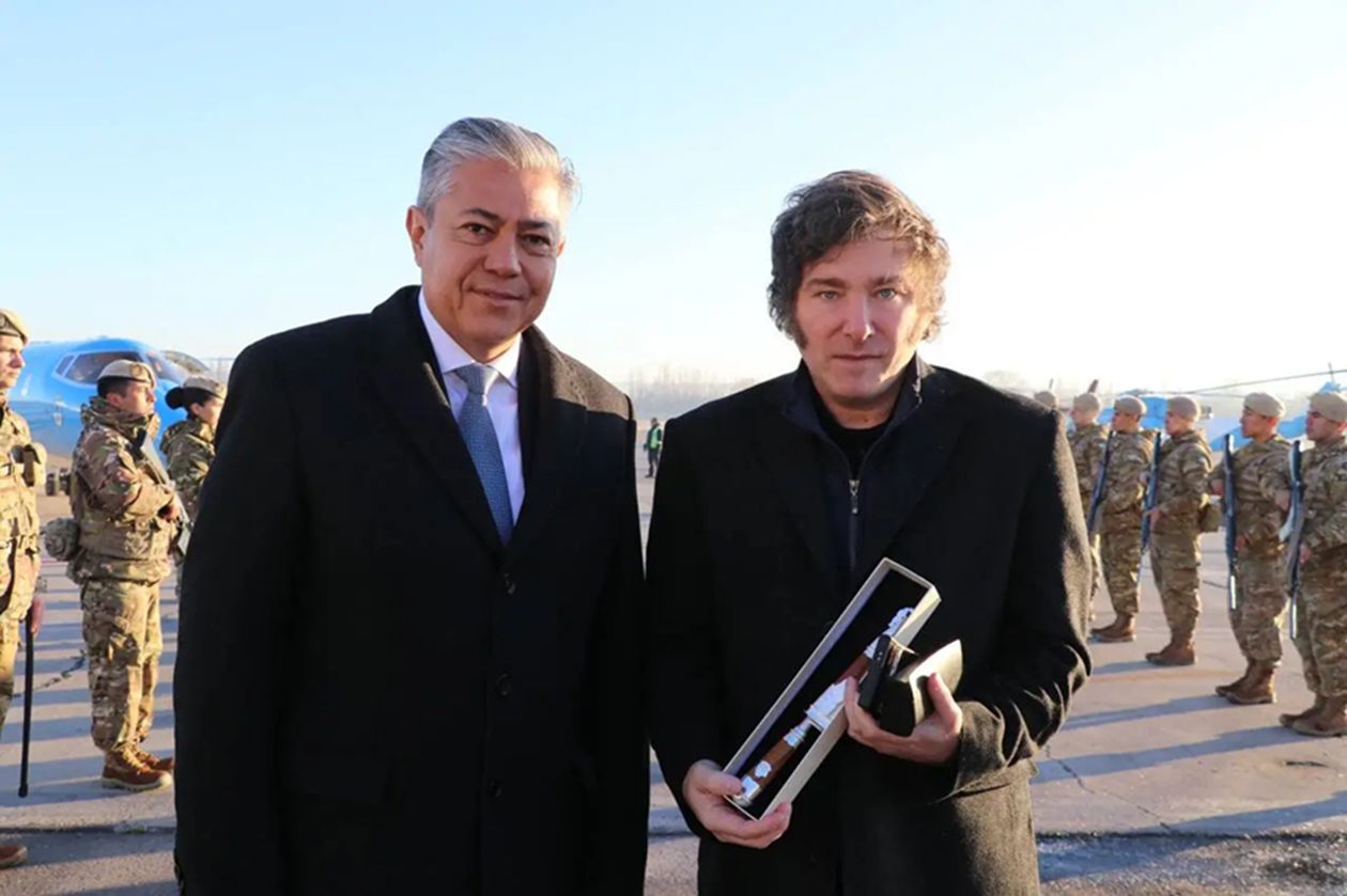 Javier Milei y Rolando Figueroa.