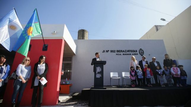 kicillof fustigo a vidal durante la inauguracion de la escuela numero 100