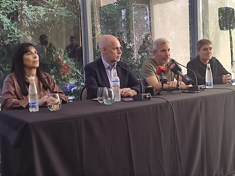 Alicia Aluani, Horacio Rodríguez Larreta, Rogelio Frigerio y Fernán Quirós en Paraná, Entre Ríos.