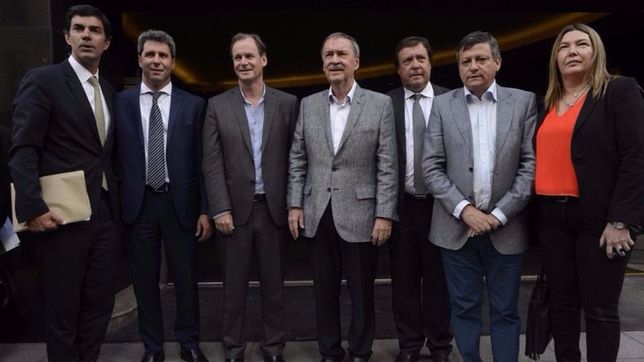 con gestos previos de apoyo a acuerdo con la cgt, gobernadores se reunen con el gobierno