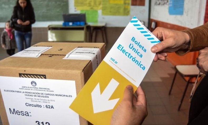 La Libertad Avanza quiere eliminar las PASO en la Ciudad de Buenos Aires pero choca con la resistencia del PRO y del peronismo.
