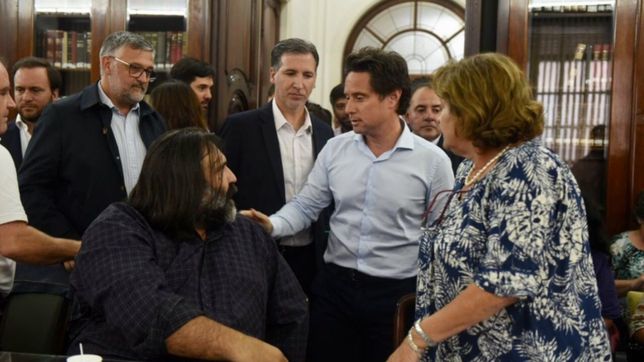 el gobierno de vidal advierte que aplicara descuentos a docentes que hagan paro