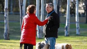 De paseo con Dylan, Fernández disparó contra Peña: Está nervioso