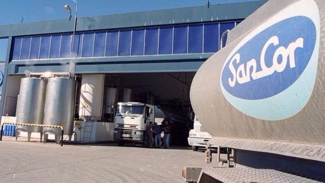 una foto y un acuerdo, el vaso medio lleno del plan rescate de sancor