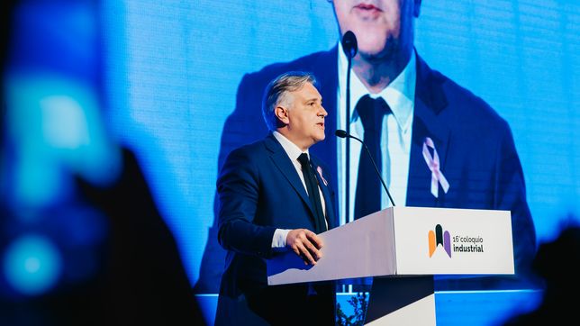 Martín Llaryora durante su exposición en el Coloquio de la Unión Industrial de Córdoba