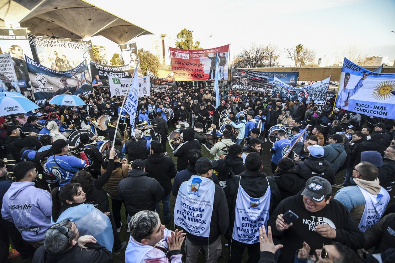 La capital de La Pampa, sacudida por la movilización de unas 2.000 personas que llegaron desde 25 de Mayo. FOTO: www.radiokermes.com