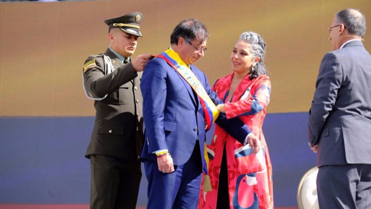 Petro asumió como el primer presidente de izquierda de la historia de Colombia