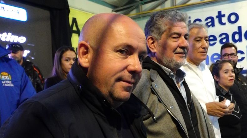 De izquierda a derecha, el intendente de Puerto Madryn, Gustavo Sastre; Jorge Taboada, Alfredo B&eacute;liz, la diputada Tatiana Goic y el referente de UOCRA, Javier Moya.