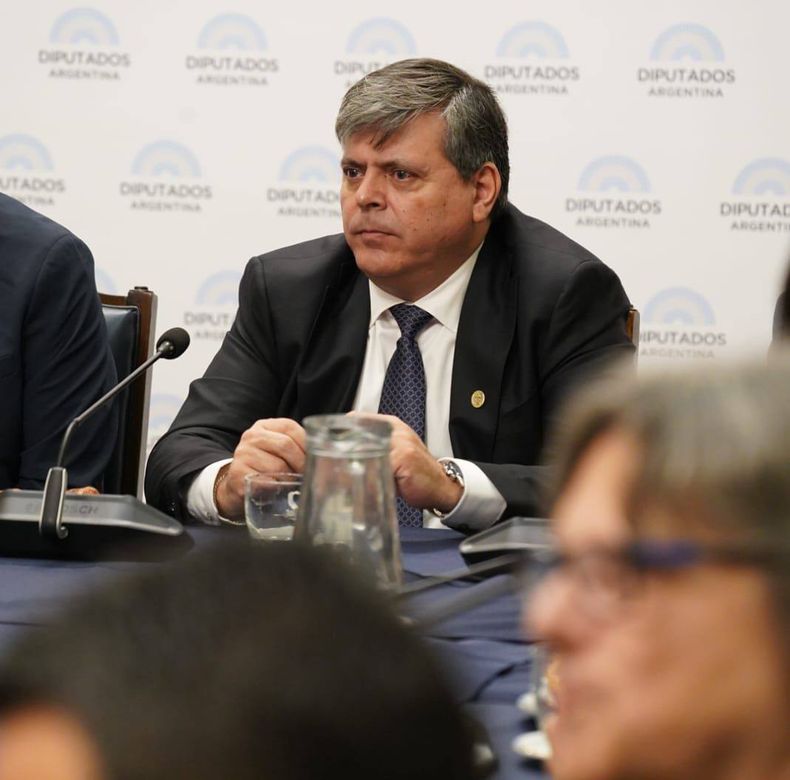 Fabián Leguizamón hizo públicas sus diferencias políticas con Claudio Vidal.