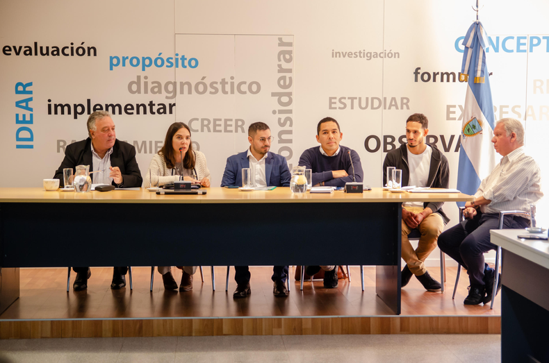 La discusión legislativa por Medanito: el peronismo tiene 15 votos asegurados para avalar el proyecto oficialista, pero tiene que conseguir dos tercios.