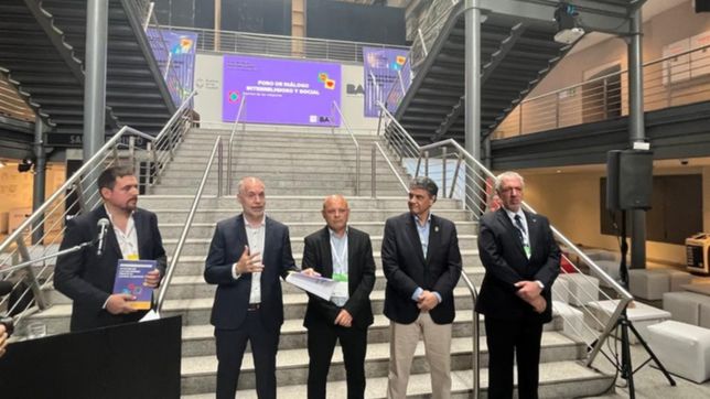 larreta, un profeta presidenciable en busca de bendicion religiosa