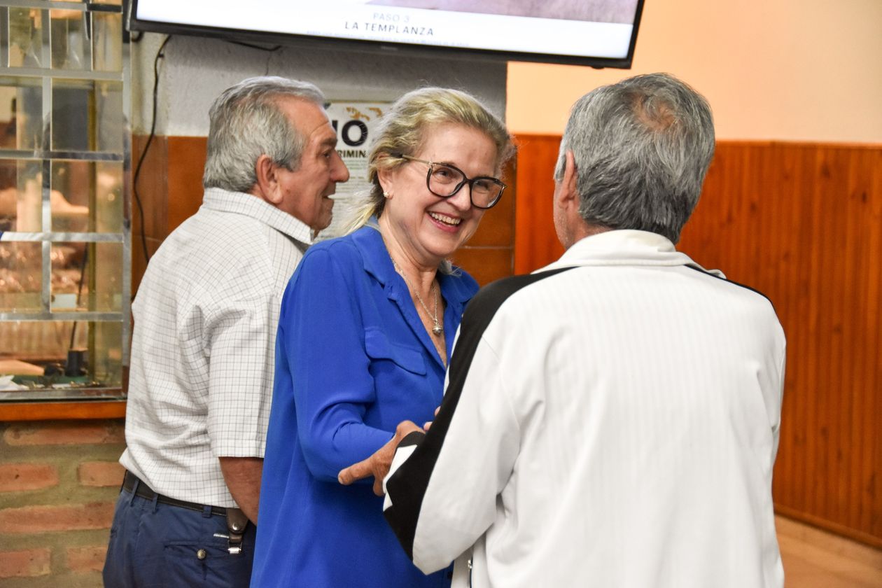 Adriana Nazario recorre Río Cuarto y ratifica su candidatura.