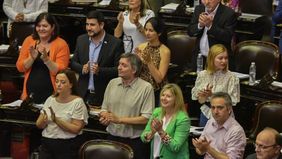 El oficialismo buscará emitir dictamen del proyecto sobre deuda