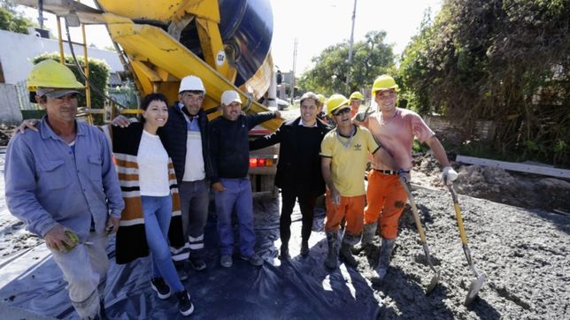 kicillof 4x4: del mano a mano en el despacho al barro de la calle