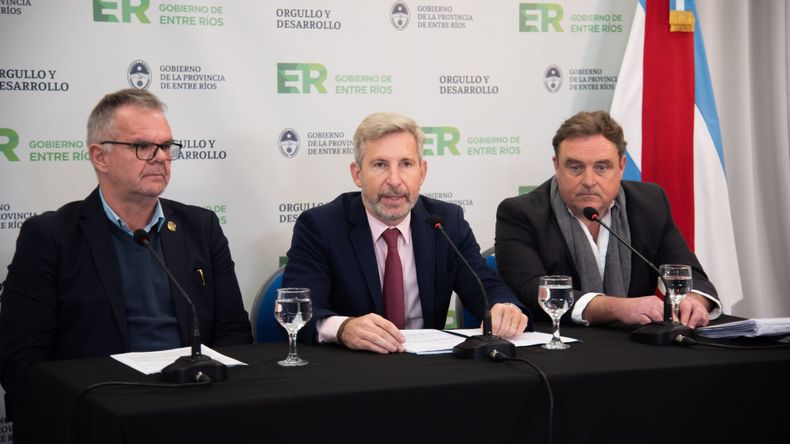 Rogelio Frigerio anunció una inversión de U$S 320 millones para recuperar rutas provinciales en Entre Ríos.&nbsp;