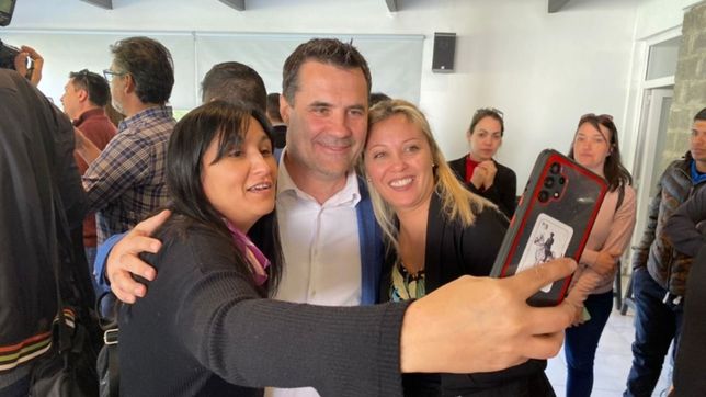 la tropa de parrilli zamarrea a martinez para que agite su campana en neuquen