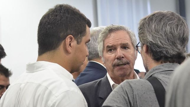 sola presentara su libro en tierra pro junto a referentes del peronismo local