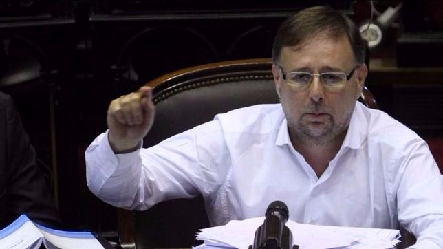 bono a 100 anos: romero cruzo a caputo y reclama control al endeudamiento