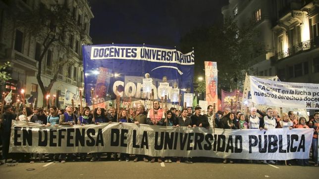 comienza la tercera semana de paro en las universidades publicas