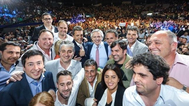 fernandez, en el acto en la primera seccion: ?llenemos las urnas de votos?