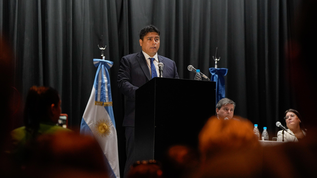 Claudio VIdal abrió las sesiones ordinarias en Santa Cruz.